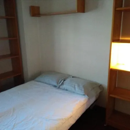 Louis Terrace House Гостьовий будинок