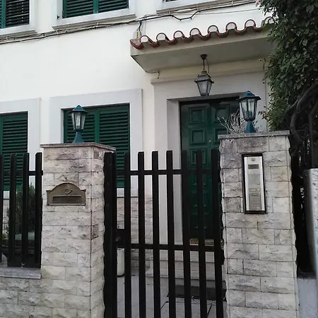 Louis Terrace House ゲストハウス *